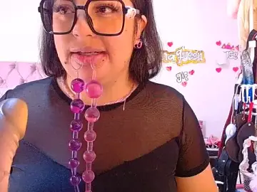 Stripchat Live Sex Cam of lanaqueen699