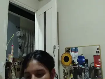 Stripchat Sex Cam of AlinaWoolf_