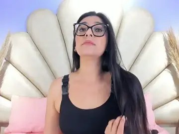 Stripchat Sex Cam of Isis_Osman