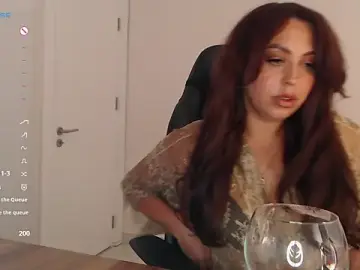 Stripchat Sex Cam of _Just_a_queen_3