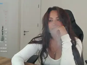 Stripchat Sex Cam of _Just_a_queen_3