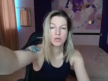 Stripchat Sex Chat of EmilyWalkeri