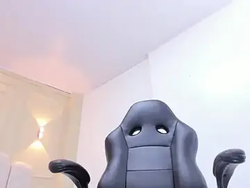 Stripchat Live Sex Cam of LINASTARK