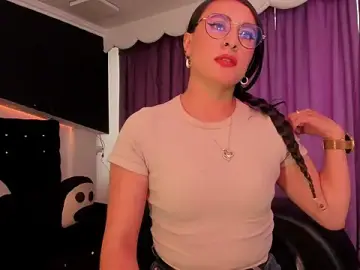 Stripchat Live Sex Cam of Coral_Gibson