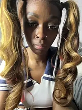 Stripchat Sex Cam of xxTatiannaxx