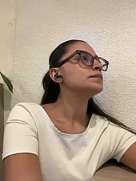 Stripchat Live Sex Cam of Gia_Mazzon