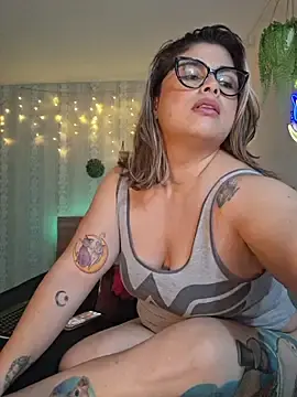 Stripchat Live Porn of Juliietha_servas