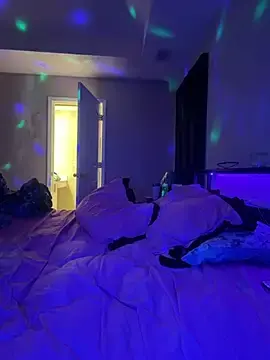Stripchat Free Porn Cam of Naughty4Gifters27