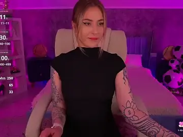 Stripchat Live Sex Cam of ArolinaNight