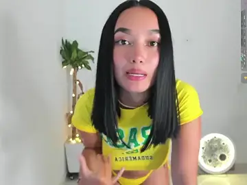 Stripchat Sex Cam of sharlotte_23